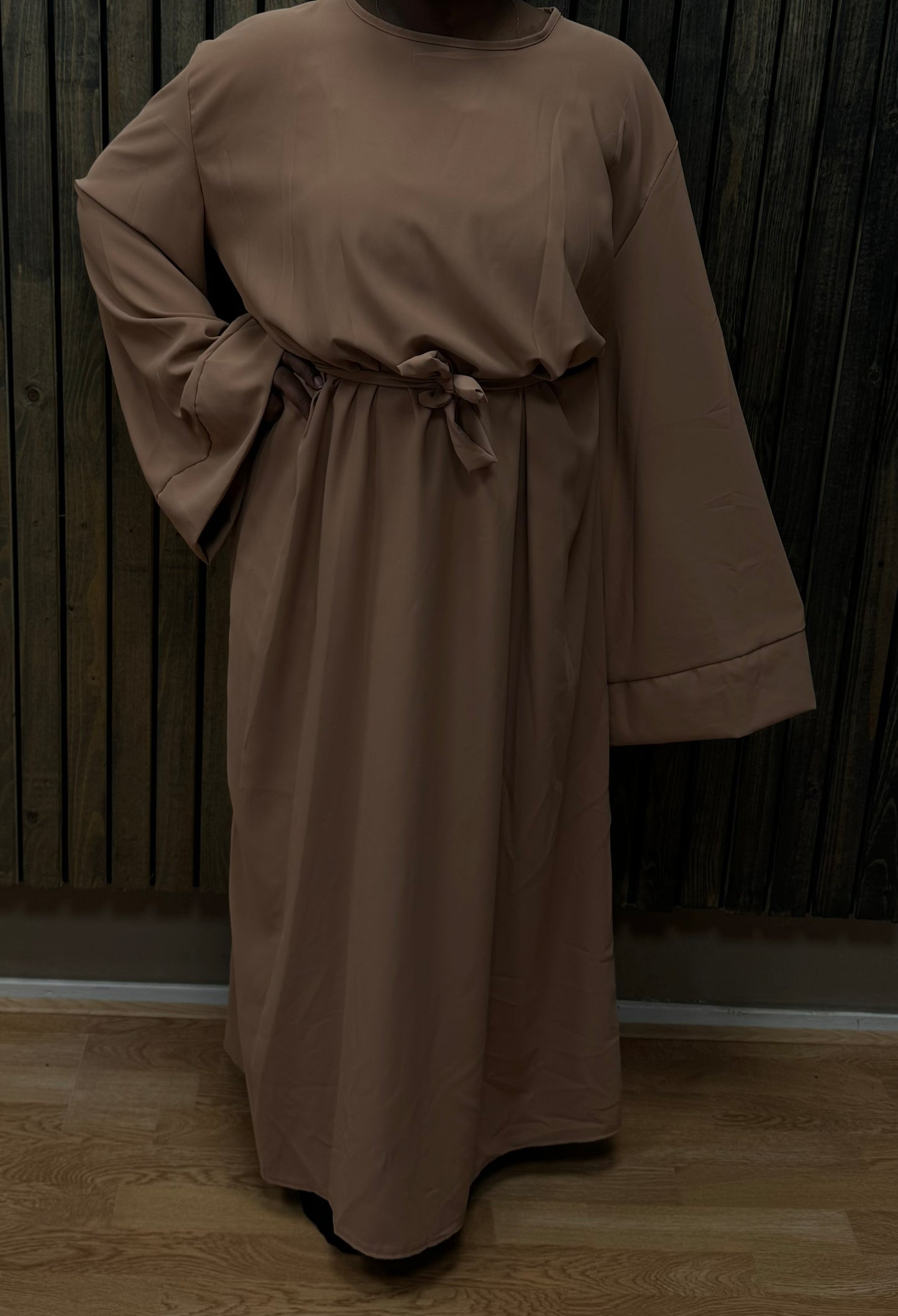 Abaya with belt and kimono sleeves