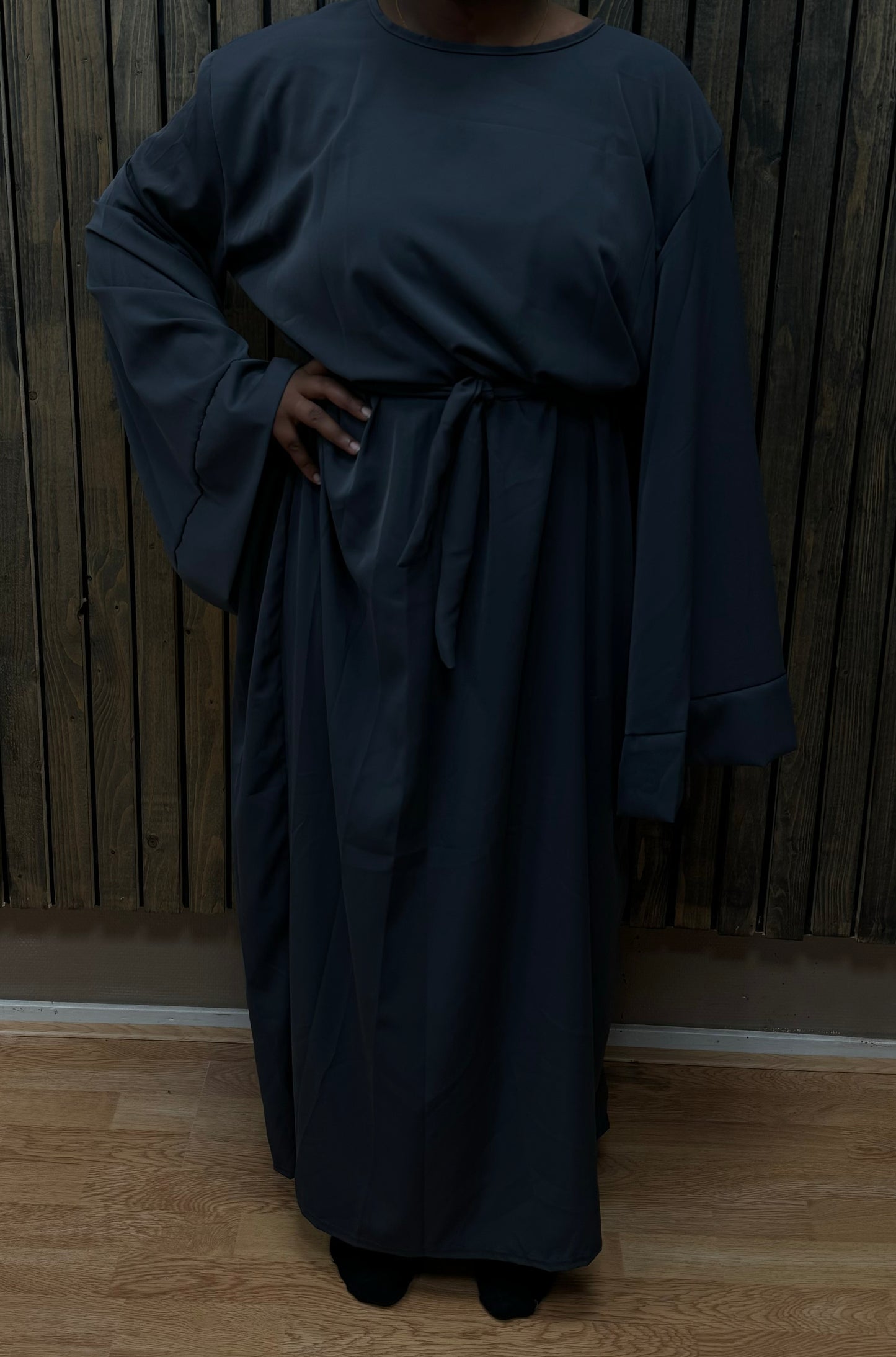 Abaya with belt and kimono sleeves